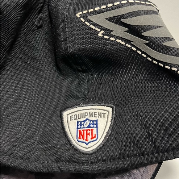 This is an NFL fitted hat, small in good condition black from Reebok - Picture 2 of 5